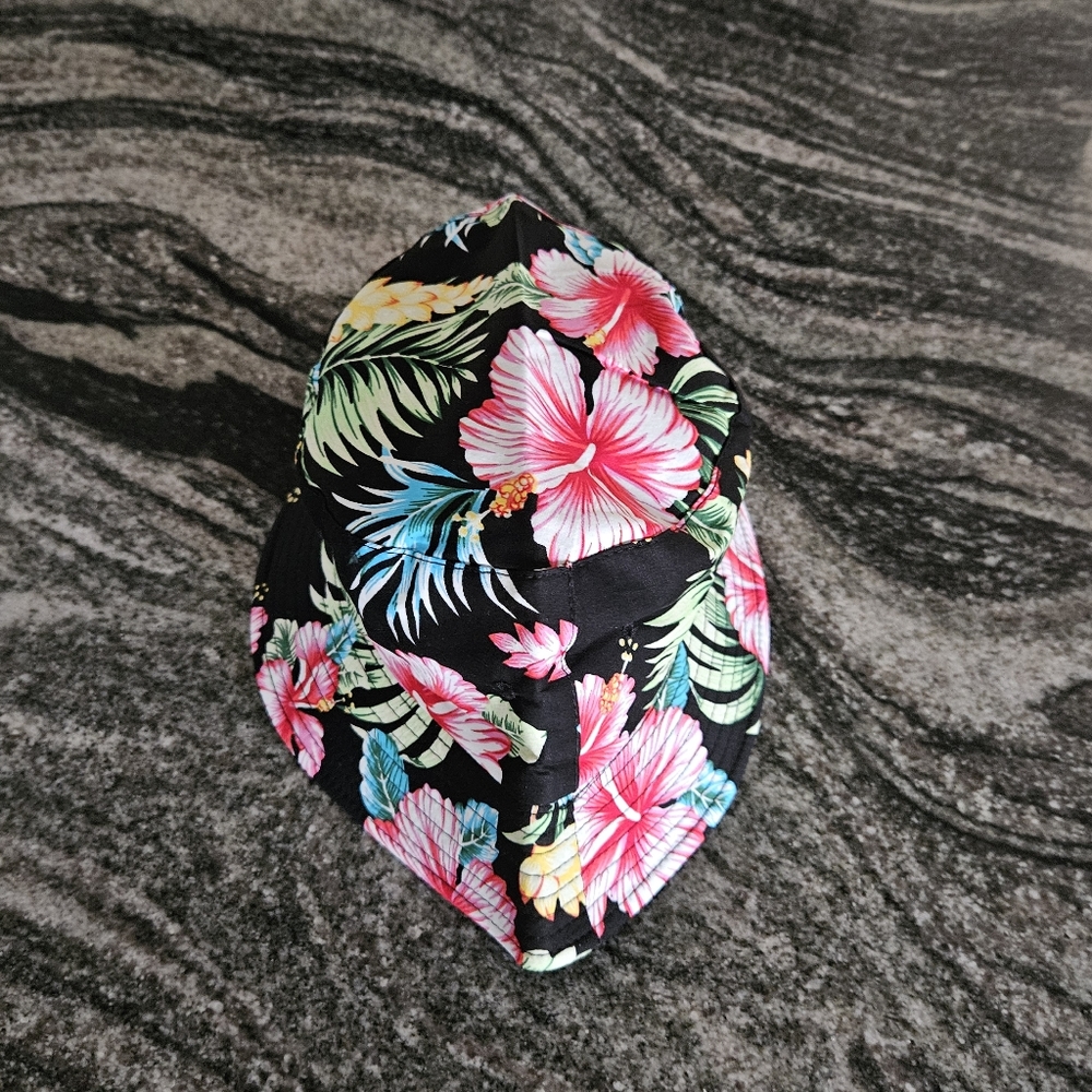 DIVAS LiMiTED Floral Women's Hat - Black and Pink